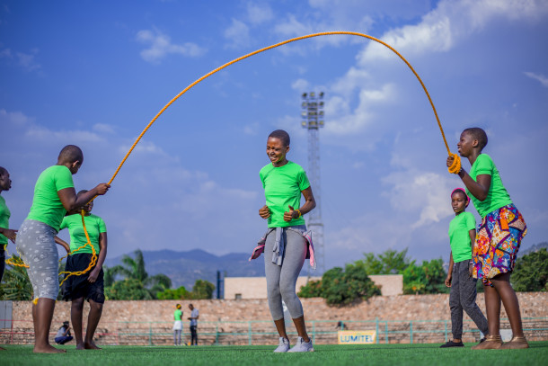 Girls long rope jumping, Burundi