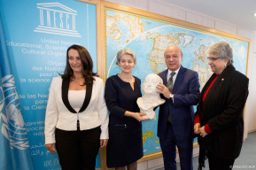 Guatemala donates to UNESCO a sculpture of Guatemalan Nobel Laureate in Literature, Miguel Ángel Asturias