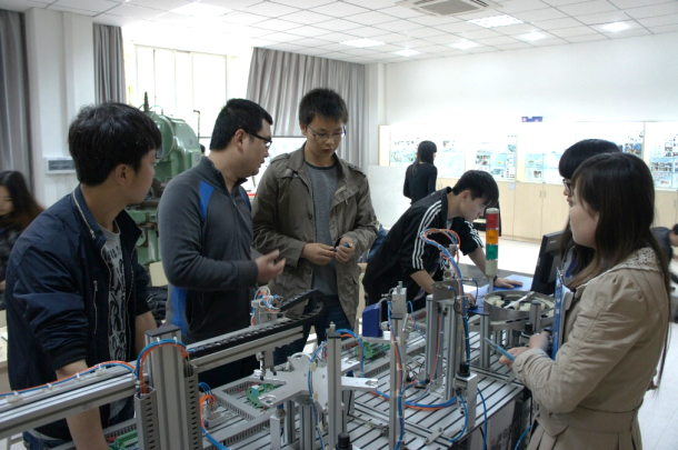 A training class at Shaanxi Polytechnic Institute