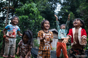 Preparar a la próxima generación para la escuela en las regiones rurales de Camboya