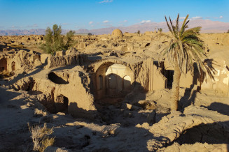 The ancient village of Korit was severely damaged during the 1978 earthquake. Its important historical heritage has since been valorized. Tabas UNESCO Global Geopark, Iran
