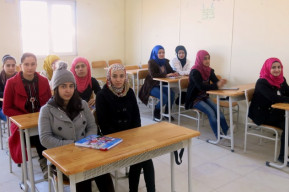 Young Syrians learn to convert fear into hope with education 