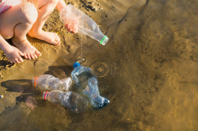 Plastic pollution: students and leaders share solutions in an UNESCO Campus