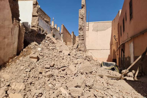 Une rue au Maroc après le tremblement de terre, 2023