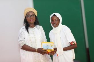 senegal student receiving awards of excellence at EPT