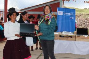 Lenovo and UNESCO promote digital education in rural areas of Cusco with the donation of laptops