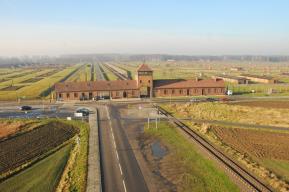 Auschwitz: Historic agreement signed at UNESCO between the Successor States of Yugoslavia