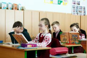 Ukraine: UNESCO mobilizes support for learning continuity